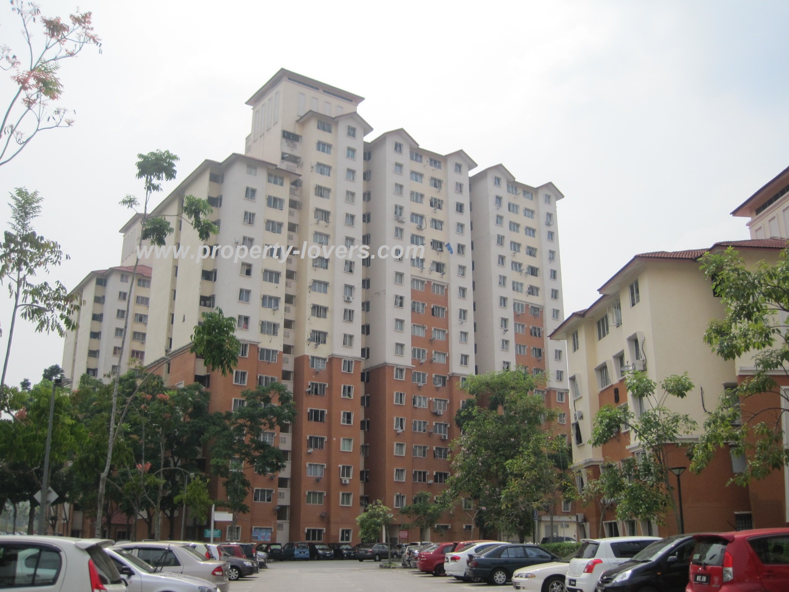 Apartment Putra Damai, Precint 11 PUTRAJAYA (RM200k-Nego 